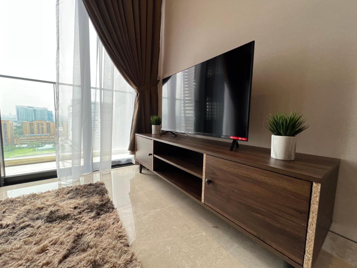 Apartment Lucentia Bbcc Lalaport At By Luxe