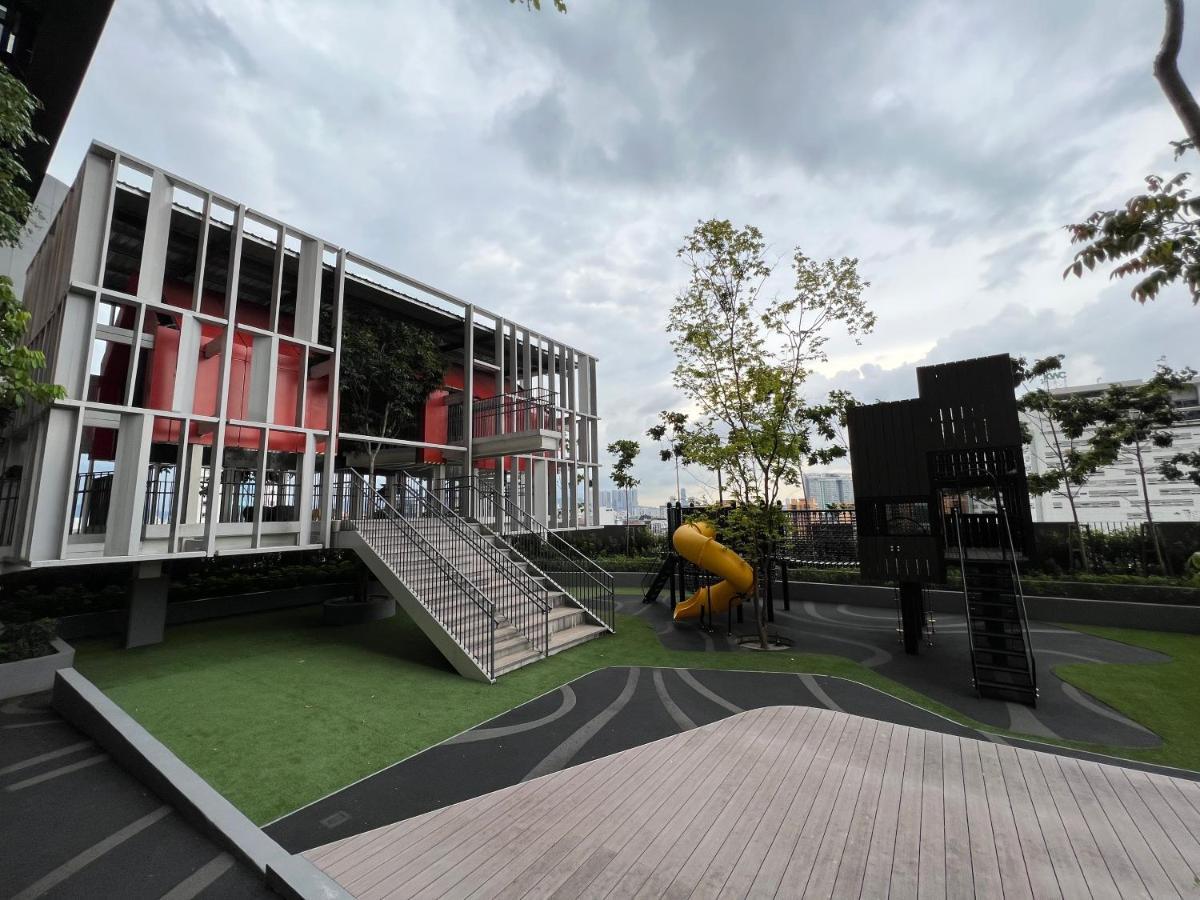 Lucentia Bbcc Lalaport At By Luxe Apartment *