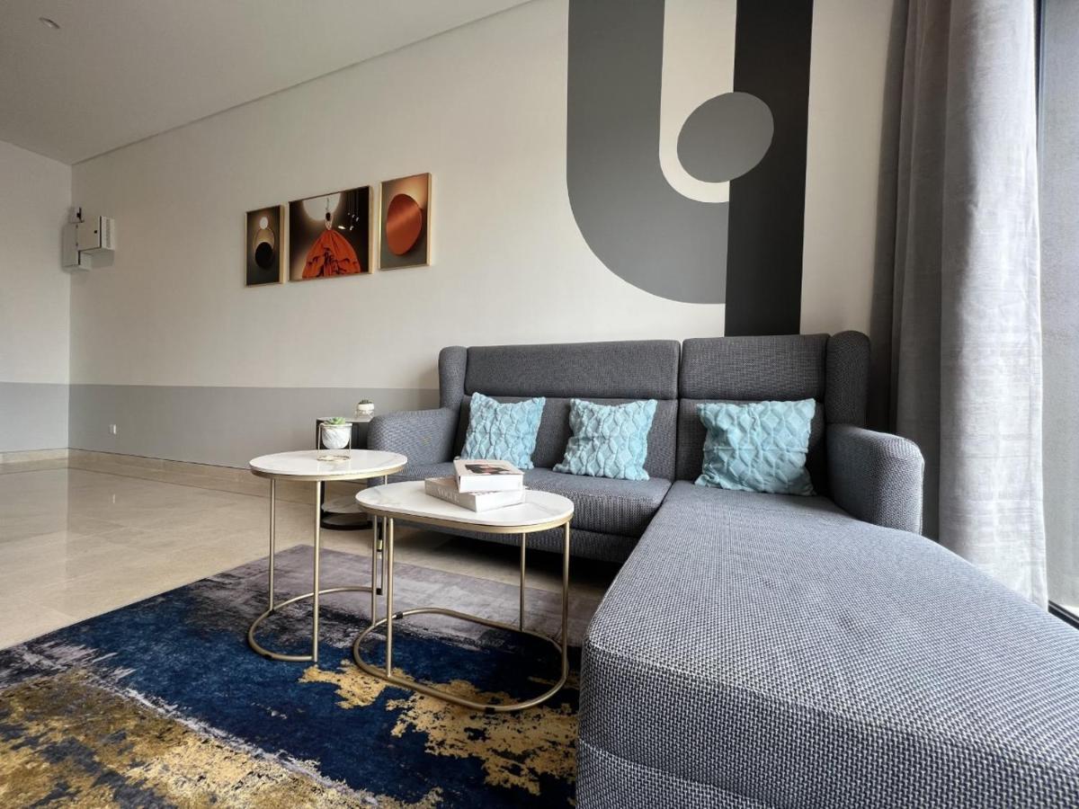 Lucentia Bbcc Lalaport At By Luxe
