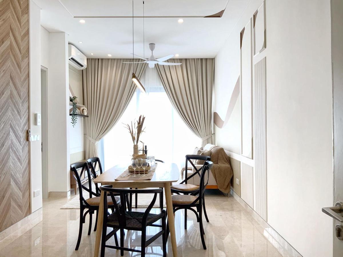 Lucentia Bbcc Lalaport At By Luxe